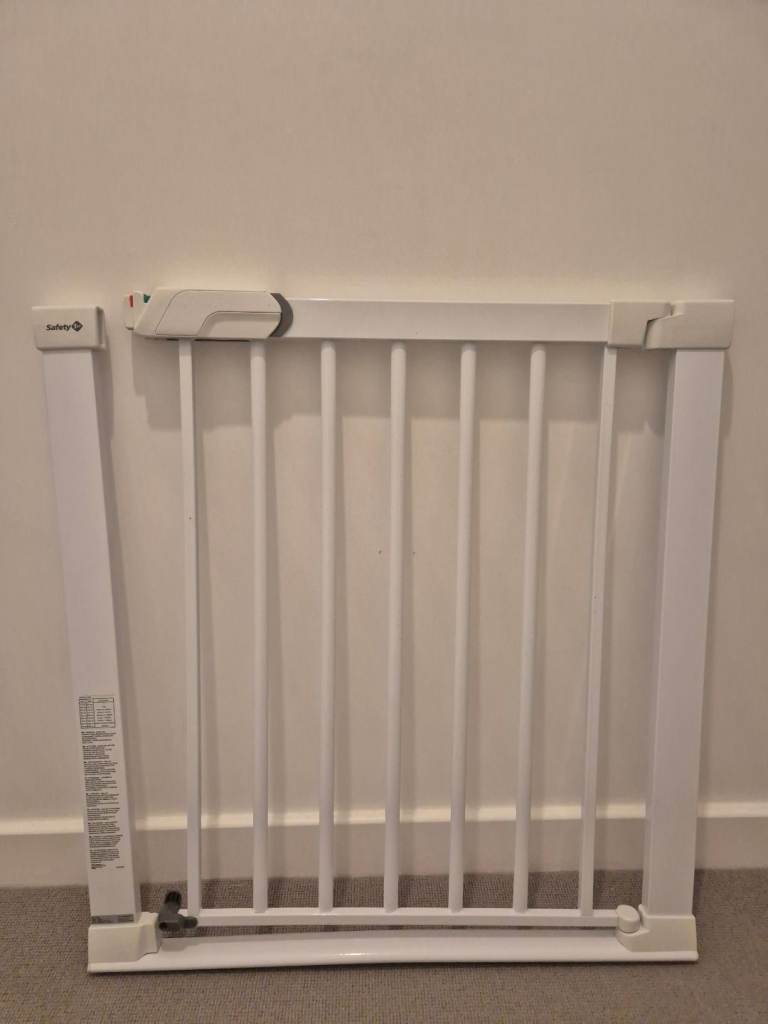 Baby gate 