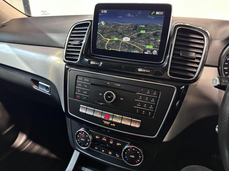 MERCEDES-BENZ GLE CLASS 3.0 GLE350d V6 AMG Line (Premium) G-Tronic 4MATIC Euro