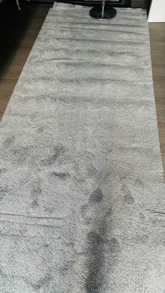 Brand New Carpet Remnant off-cut piece – Light Grey – 397 x 137cm