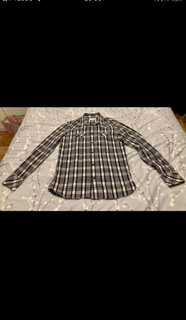 Men’s Levi’s Shirt. Medium. NWOT.