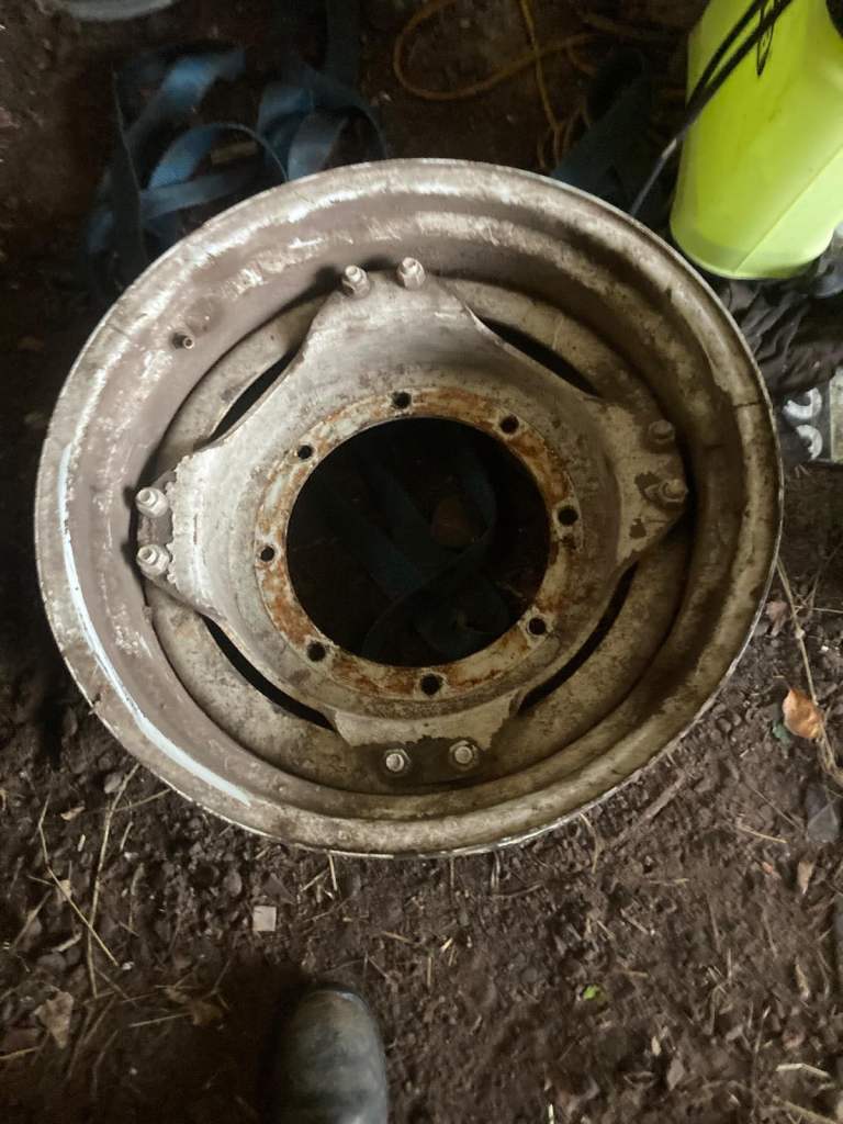 Front Wheel rim for Fiat 110-90 