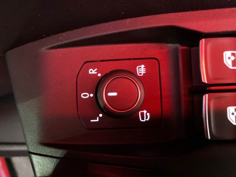 2025 SEAT Leon 1.5 TSI 150 FR Black Edition 5dr [DAP] Hatchback PETROL Manual