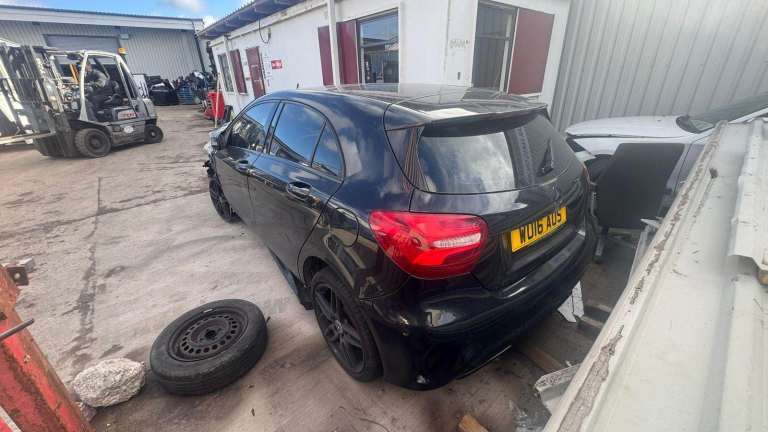 2016 MERCEDES A CLASSS D AMG LINE PREMIUM 2.1 DIESEL BREAKING FOR PARTS