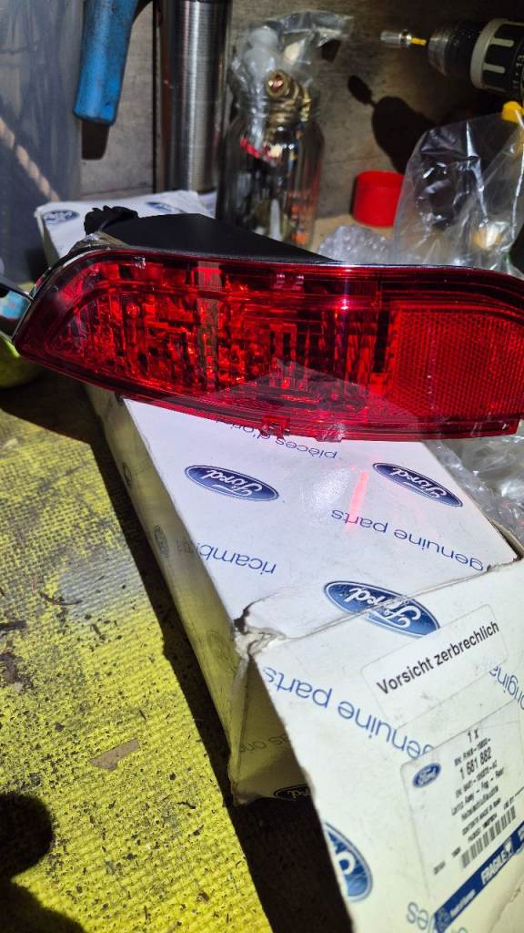 Ford fiesta fog light 