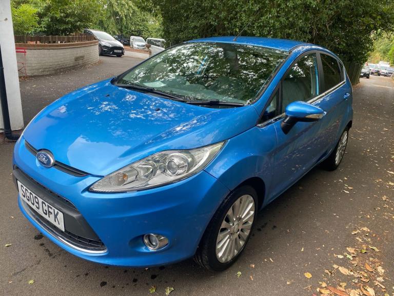 2009 Ford Fiesta 1.4 Titanium 5dr HATCHBACK Petrol Manual