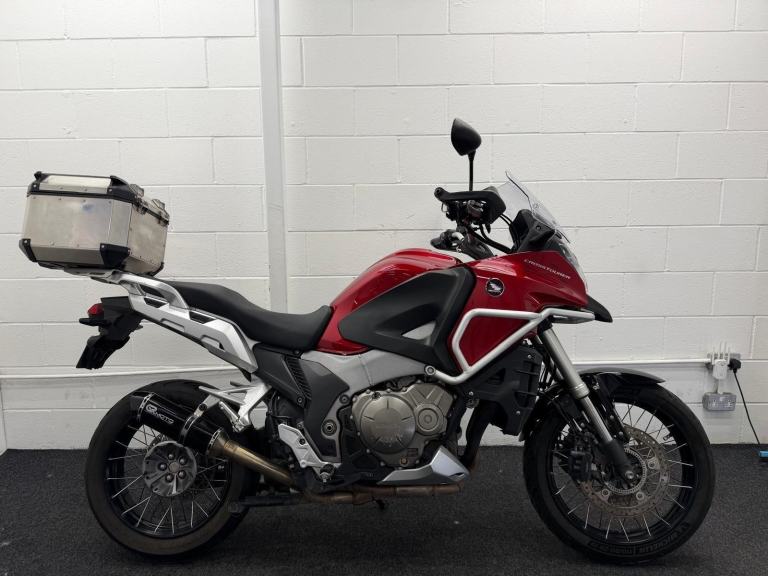 HONDA VFR1200X CROSSTOURER ** TOP BOX - HEATED GRIPS - 12 MONTHS MOT **
