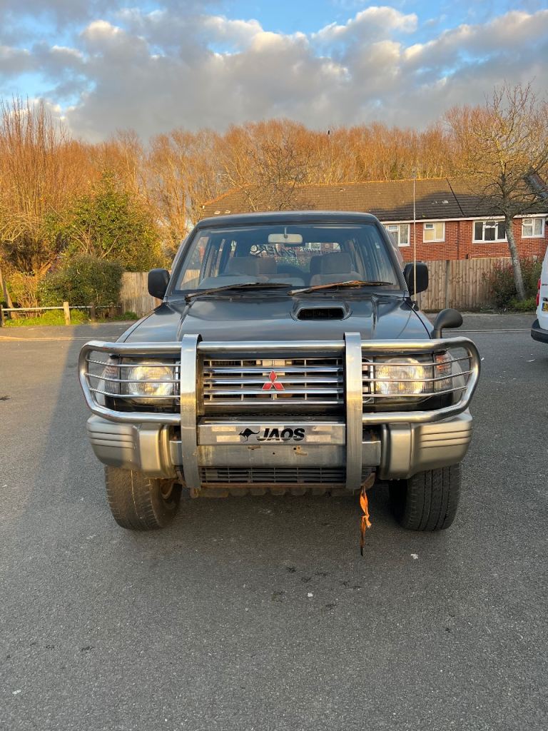 Mitsubishi Pajero 2.8 Diesel LWB Intercooler Turbo Automatic jeep shogun 4x4 Offroad lifted