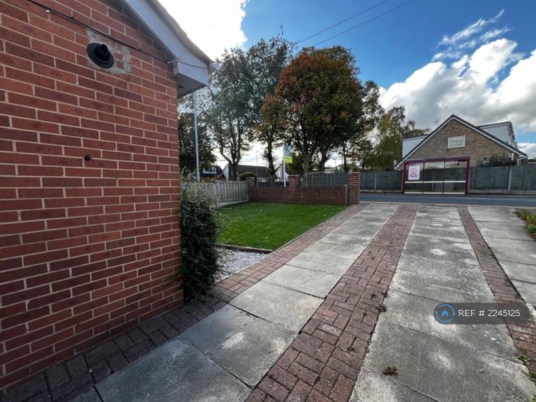 2 bedroom house in Teall St, Ossett, WF5 (2 bed) (#2245125)