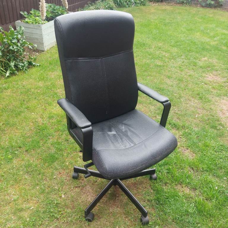 Leather office chair 