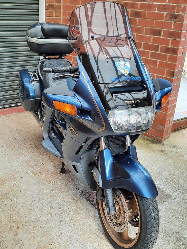 HONDA ST1100 PAN EUROPEAN - £1000 with TOMTOM Rider 500. 