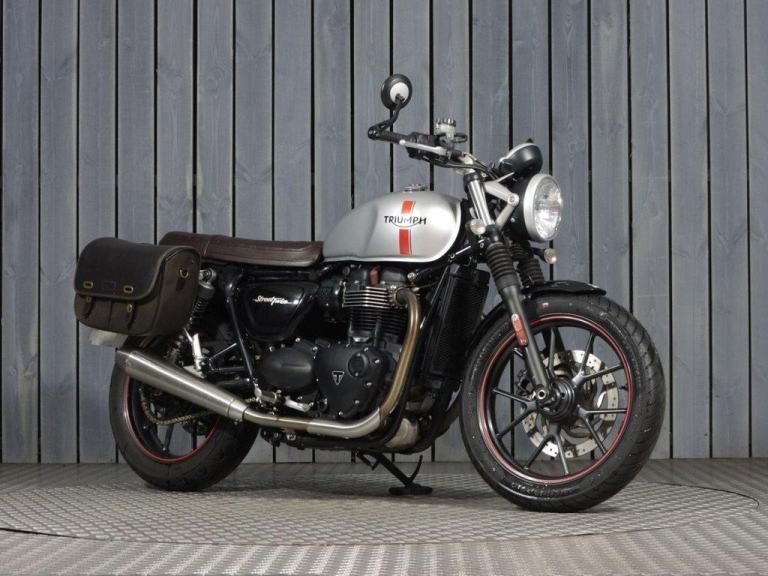 2016 65 TRIUMPH STREET TWIN 900