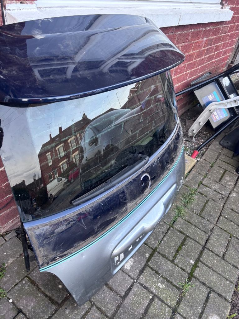 Fiat 500 Abarth bootlid 