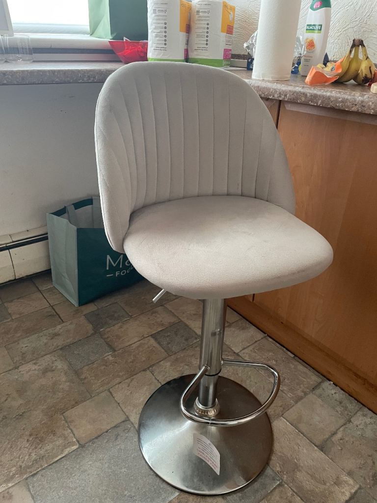 Velvet  bar stool adjustable 