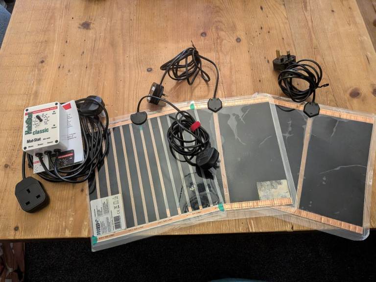 Classic Habistat Mat Stat and 3 x small Heat mats