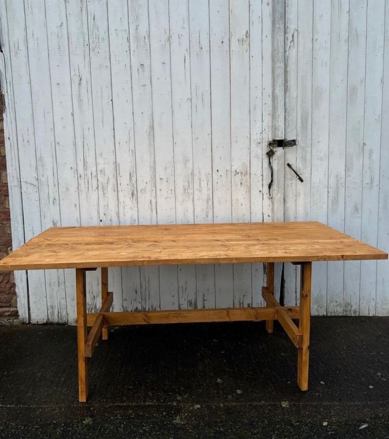 8ft trestle tables 