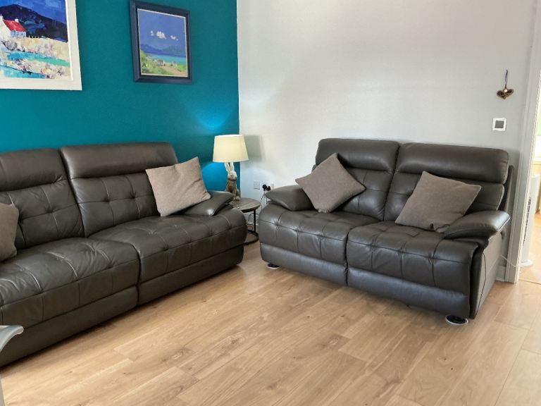 Lazyboy leather 3 and 2 seater 