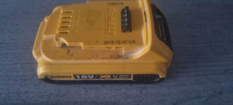 Dewalt 18v battery 