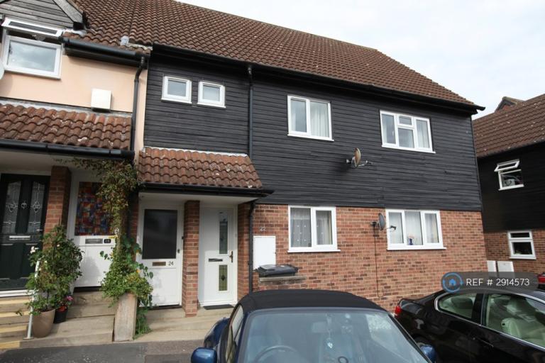 2 bedroom flat in Kenworthy Road, Braintree, CM7 (2 bed) (#2914573)