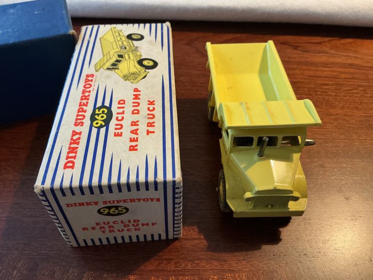 DINKY SUPERTOYS 965 EUCLID REAR DUMP TRUCK