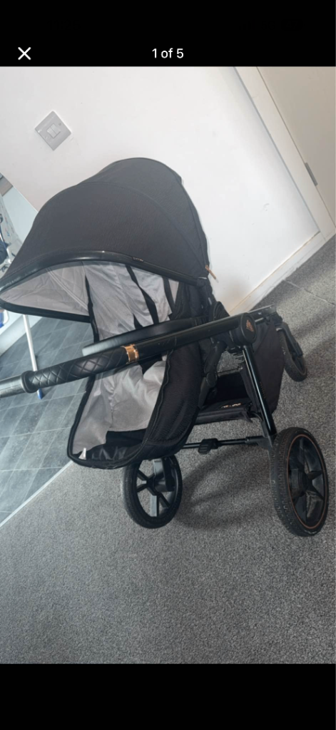 Venicci pram 