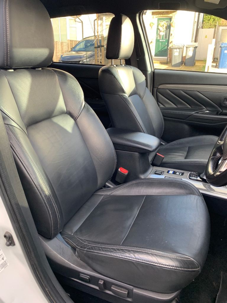 Mitsubishi, OUTLANDER, Estate, 2021, 2360 (cc) White