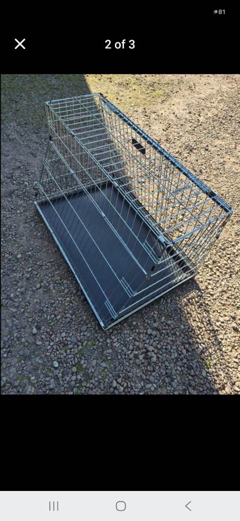 Slope crate for hatchback