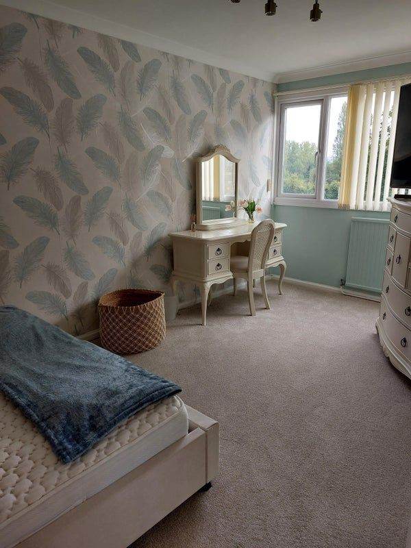 KING SIZE BED DOUBLE ROOM TO RENT BLETCHLEY