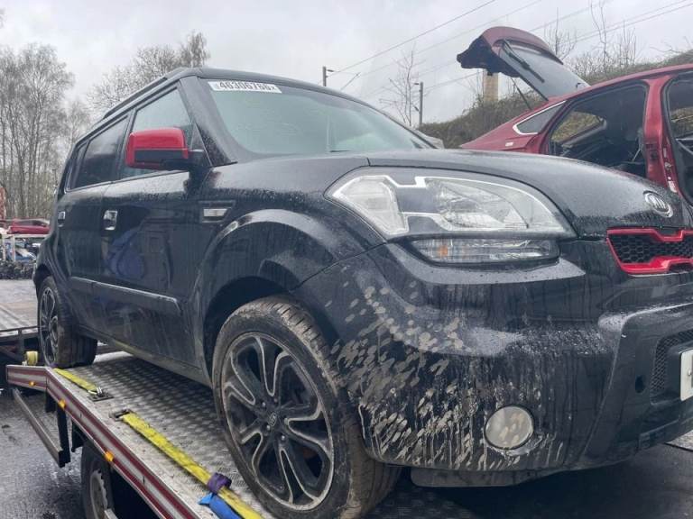 KIA SOUL MK1 BLACK 1.6 DIESEL BLACK D4FB BREAKING WHEEL NUT
