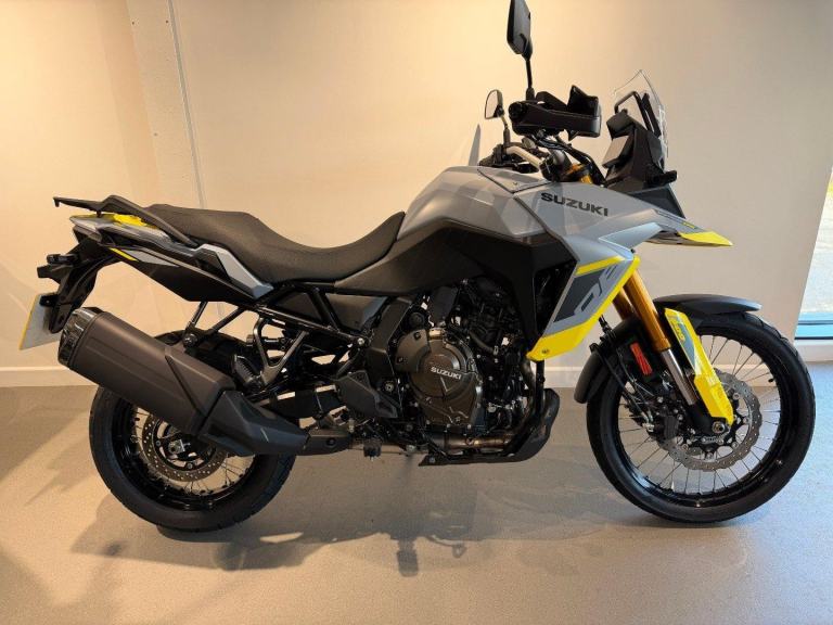 SUZUKI V-STROM 800DE, '74 Plate with 540 miles