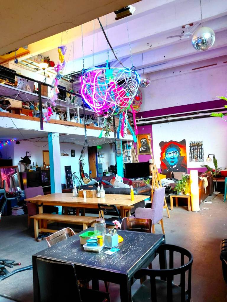 ROOMS AVAILABLE IN A CHILLED CREATIVE WAREHOUSE