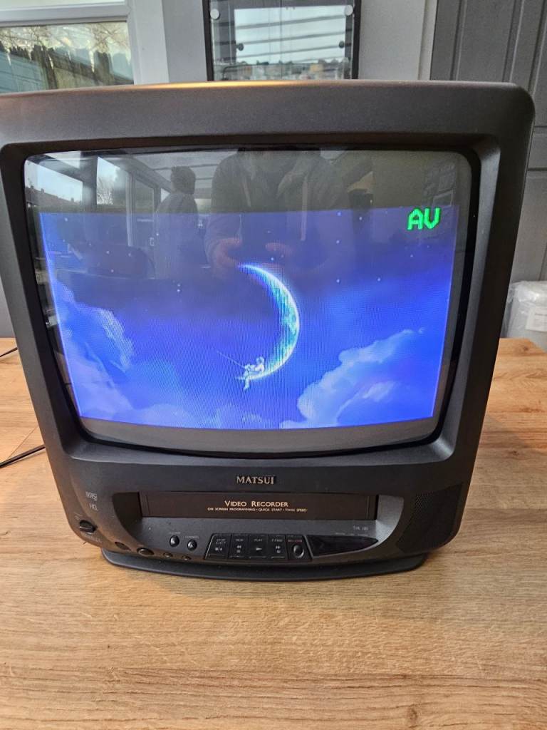 14" CRT TV With Remote Perfect for Retro Gaming Matsui Rare