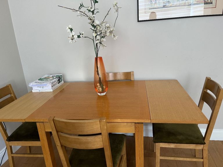 John Lewis extendable 4-6 dining table and 4 chairs