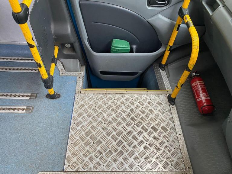  Iveco Daily IRIS MINIBUS 3.5T MWB HIGH ROOF 30cc Diesel Manual