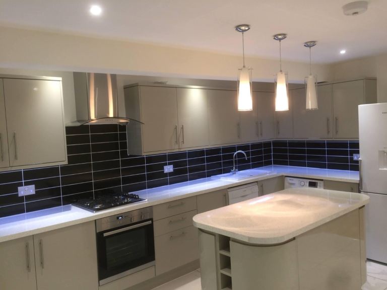 STUNNING 5 BEDROOM FAMILY HOME - BUXTON ROAD, WALTHAMSTOW