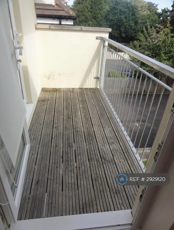 2 bedroom flat in Richmond Park Road, Bournemouth, BH8 (2 bed) (#2929120)