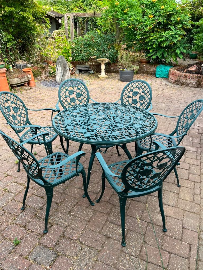 Large Green Metal Garden Table and 6 Chairs Set – Good Condition