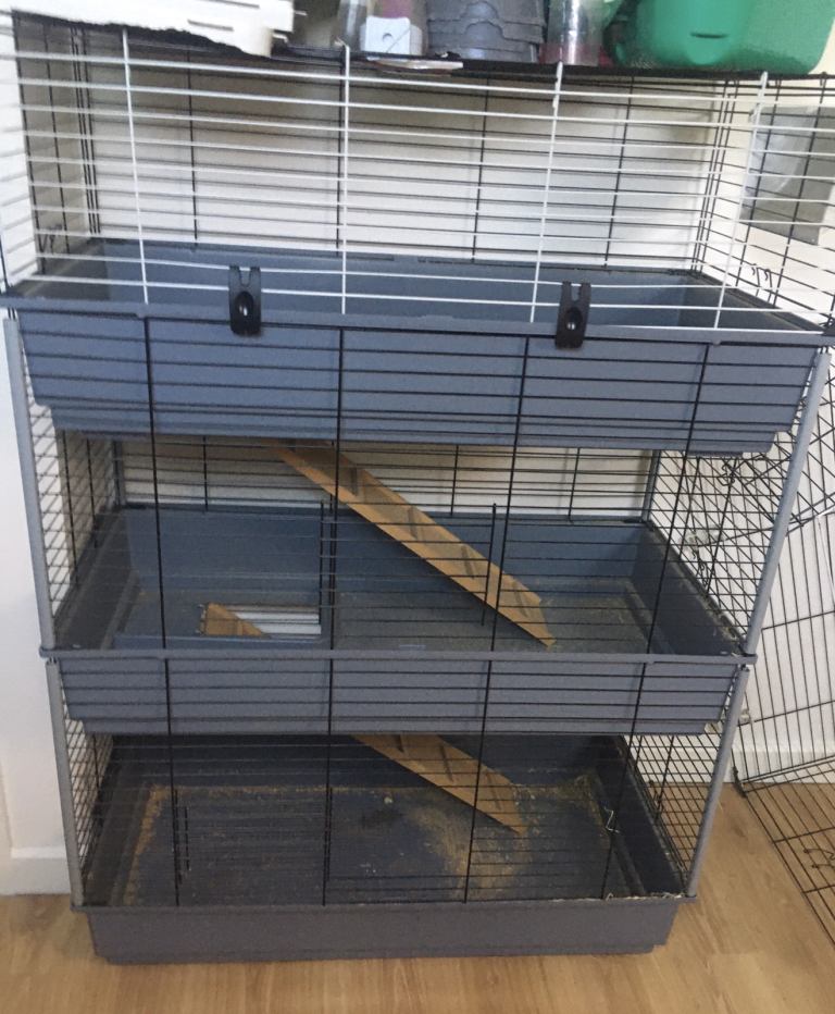 3 tier rabbits/ Guinea pigs cage
