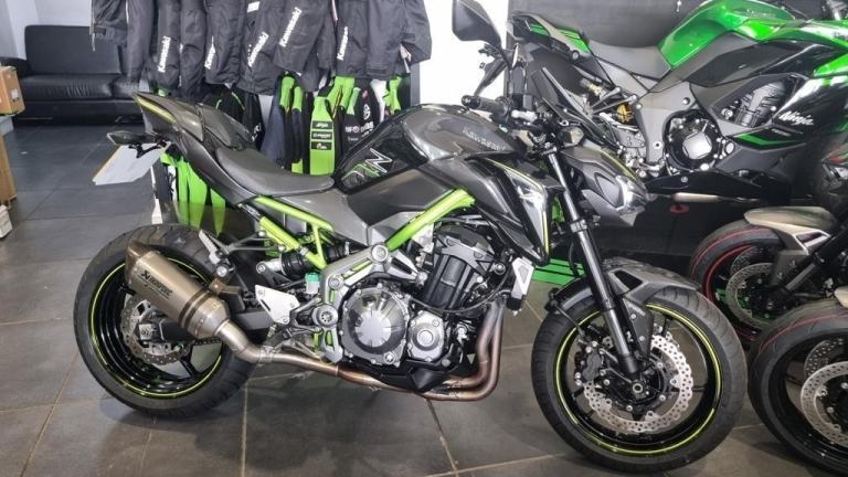 Kawasaki Z900, 2017 Performance model