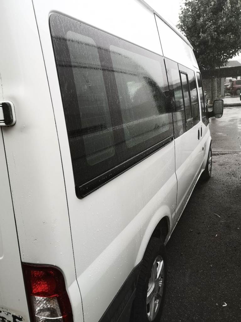 9 str ford transit kombi 