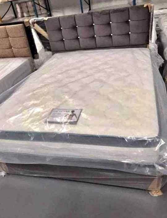 image for ❤🖤New Divan double Bed Set With new Comfortable Mattress 