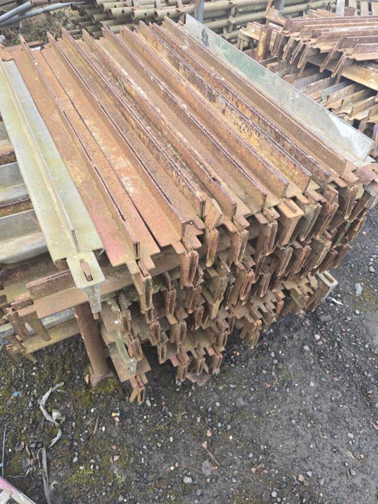 2nd Hand Kwikstage Scaffolding - 4'Transoms