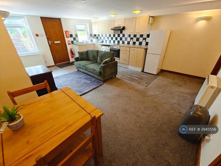 1 bedroom flat in William View, Leeds, LS15 (1 bed) (#2945556)