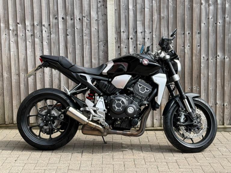 HONDA CB1000R ABS 2019 (19) + SCORPION EXHAUST + FULL SERVICE HISTORY