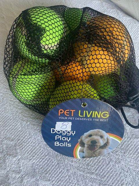 New Pack of Dog Balls 8 balls