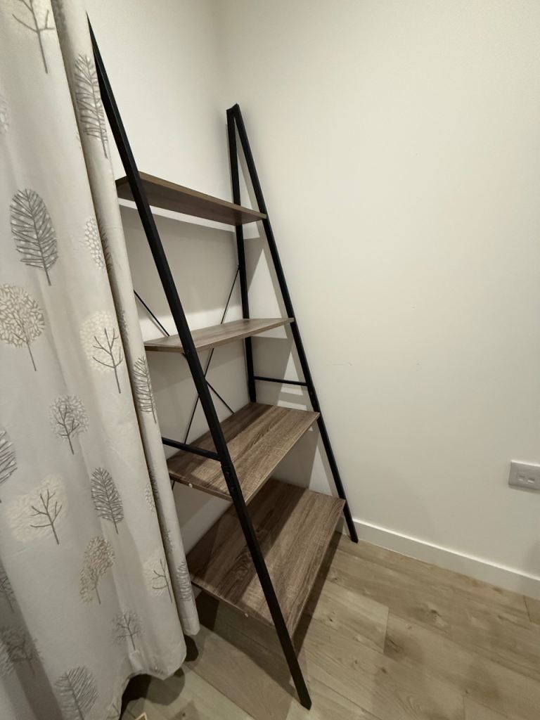 Bookcase / shelves industrial style