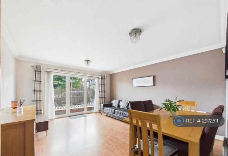 2 bedroom flat in Northway, Rickmansworth, WD3 (2 bed) (#2972511)