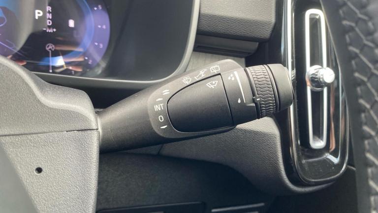 2024 Volvo XC40 2.0 B3 MHEV Ultimate SUV 5dr Petrol Hybrid DCT Auto Euro 6 (s/s) (163 ps) ESTATE ...