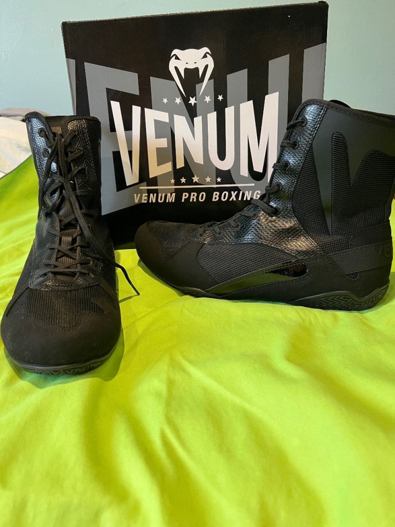 Elite boxing boots 