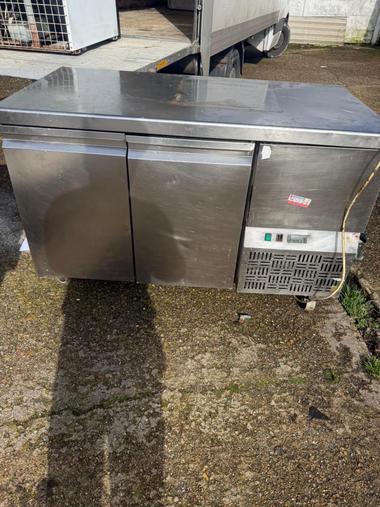 Commercial bench fridge 2 doors cafe shop restaurant takeaway 