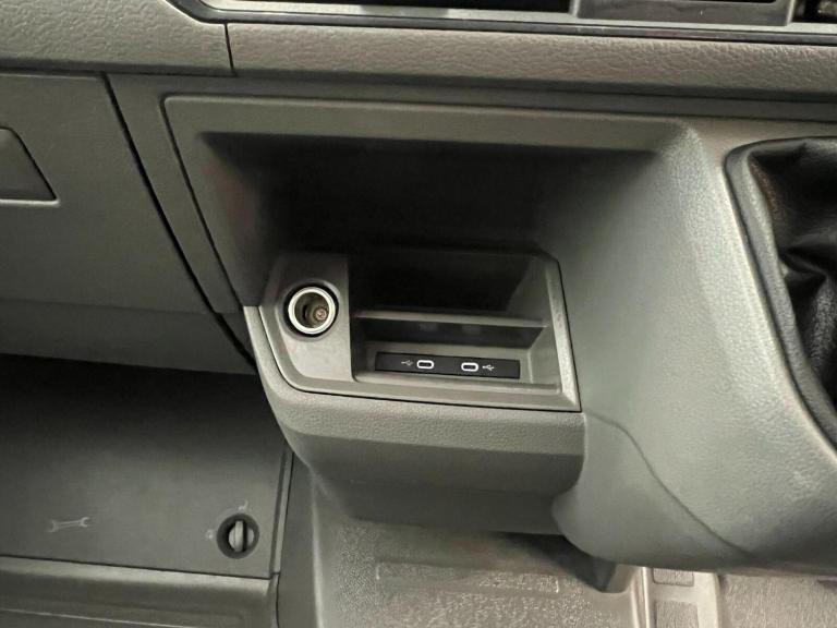 2024 Volkswagen Crafter 2.0 TDI 140PS Commerce High Roof Van PANEL VAN DIESEL Manual